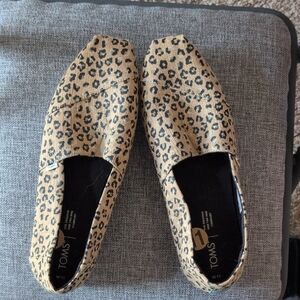 TOMS Leopard Print Slip-Ons in Tan and Black